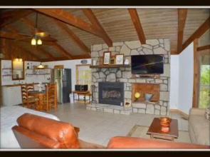 Webb Road Cabin 234 - 1 Br cabin by RedAwning