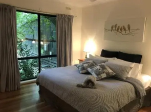 Tyntynder Garden Cottage 2