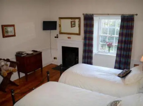 Powis House Bed  Breakfast