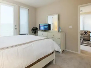Global Luxury Suites at China Basin