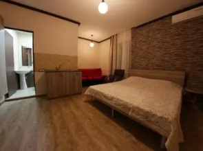 Shara Talyan 8/2 Guest House