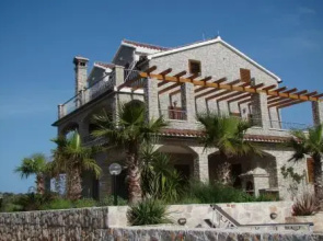 House Mislav II