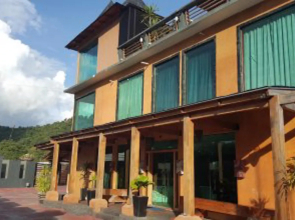 Casa Loma Resort