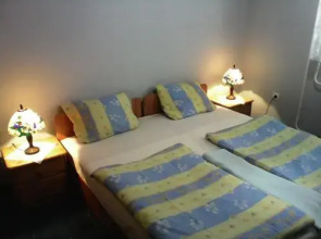 Babérliget Apartmanház