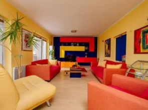 Spacious Central Magik