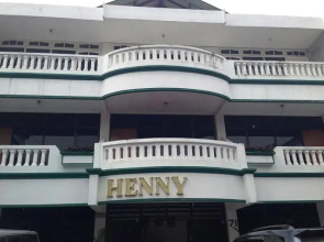 Henny Executive Homestay