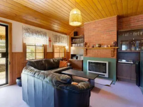Maldon Cottage