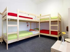 Sculptor Hostel