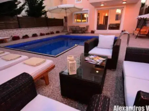 Alexandros Villa