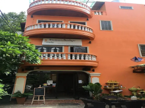 La Gondola Guesthouse And Restuarant