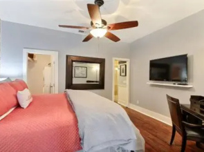 Ellis Square Loft