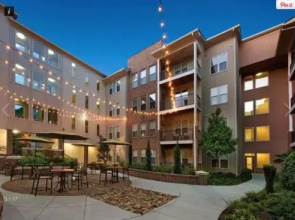 Luxury Lindbergh Apartments by Hosteeva