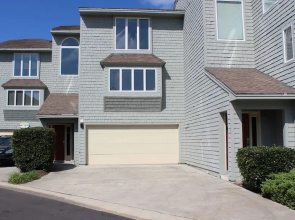 Hogan - 4 Br Home