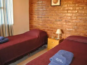 Ruca Kiñe Hostel