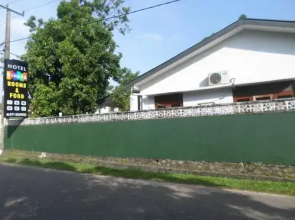 Hotel Dinara