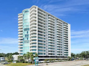 Ocean Club 1006