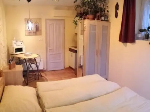 Virág Apartmanház