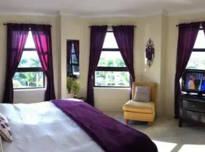 10StepsToTheBeach Hollywood Rentals by Owner