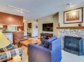Powderhorn Lodge 311: Poppy Suite