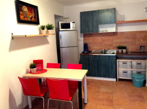 Hi5 Apartments - Central
