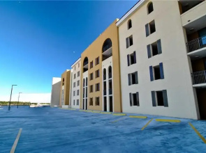 Holiday Isle - Ground Floor Corner Unit