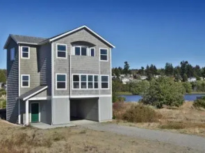 Admirals Cove Seaside Getaway