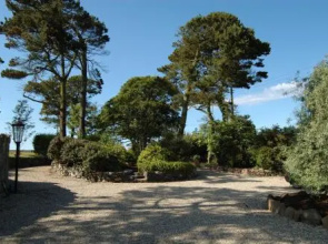Shola Coach House