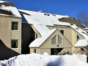 Whiffletree Condo Unit E4 by RedAwning