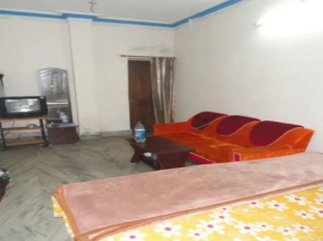 Maa Tarini Guest House