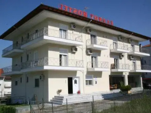 Elanthi Hostel