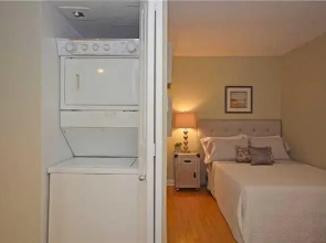 MiCasa Suites - Stylish Condo by St. Lawrence Market