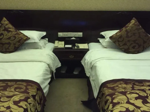 Zhenjiang station Victoria City Hotel