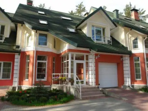 Home on Promenades Street