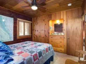 Creekside Cabin