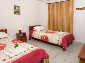 Villa Pouliezos Apartments