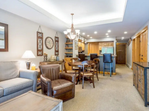 2720 Eagleridge Condo Unit A202