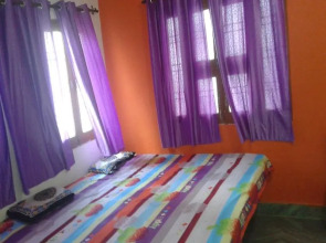 16 Mani Guest House