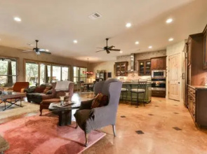 3BR 3BA Lake Travis Retreat with Pool Oasis by RedAwning