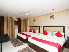 Oyo 23661 Hotel Swagat Palace