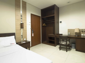 RedDoorz @ Thamrin Residence