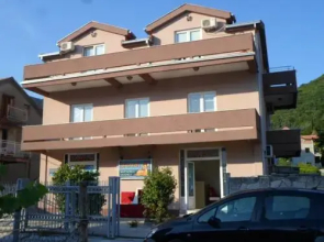 Apartment Tivatrooms