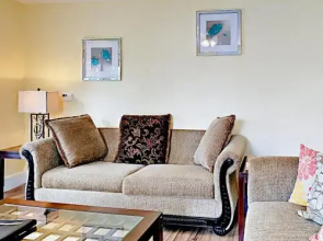 306 Eddy Rd Condo Unit 702A - 1 Br condo by RedAwning