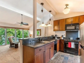 Aina Nalu Premier Condo H207 - 2 Br Condo
