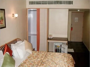 OYO Premium Paradise Secunderabad