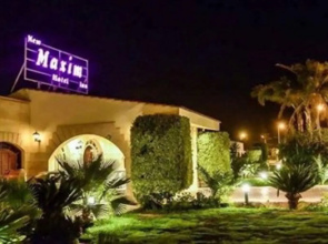 Maxim Inn Lake View