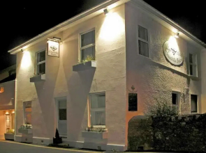 Sunset Lodge