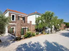 Elea Houses Molivos