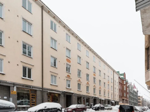 Central 2-Bedroom Design Apartment