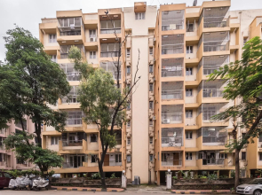 OYO Apartments Malad Raheja Complex Road