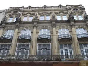 Lviv's Prospekt Shevchenka Apartments